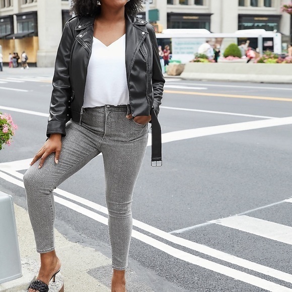 Express Super High Waisted Snakeskin Print Skinny - Picture 4 of 5